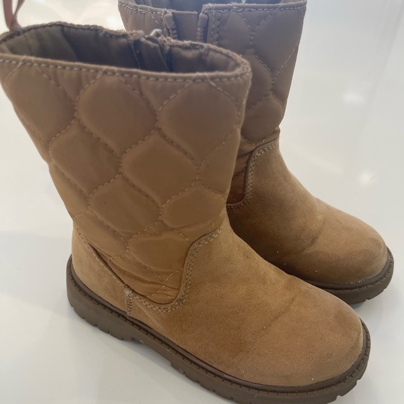 Old Navy Toddler Boots - Picture 1 of 10